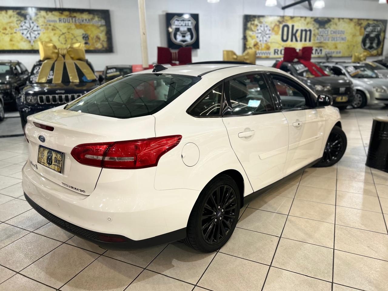 FORD FOCUS