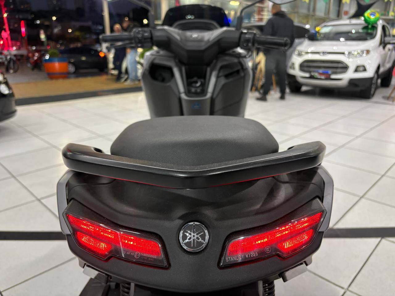 YAMAHA NMAX CONNECTED 160 ABS