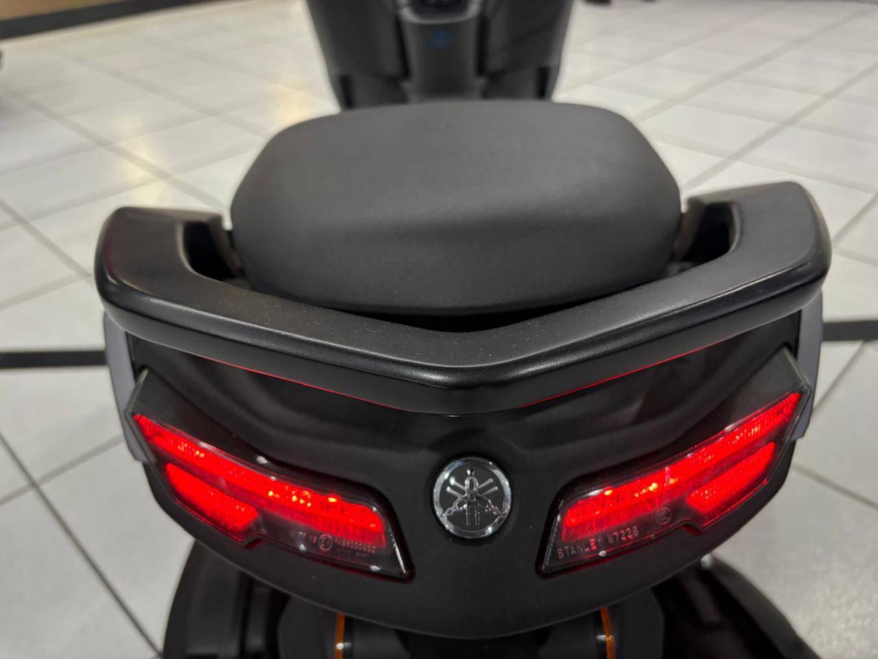 YAMAHA NMAX CONNECTED 160 ABS