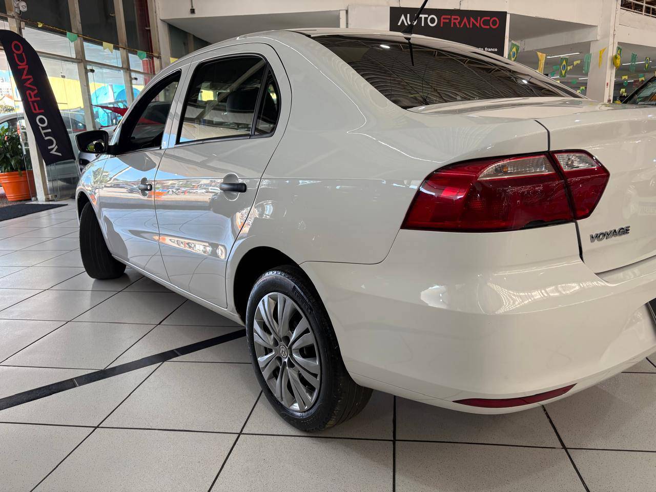 VOLKSWAGEN VOYAGE