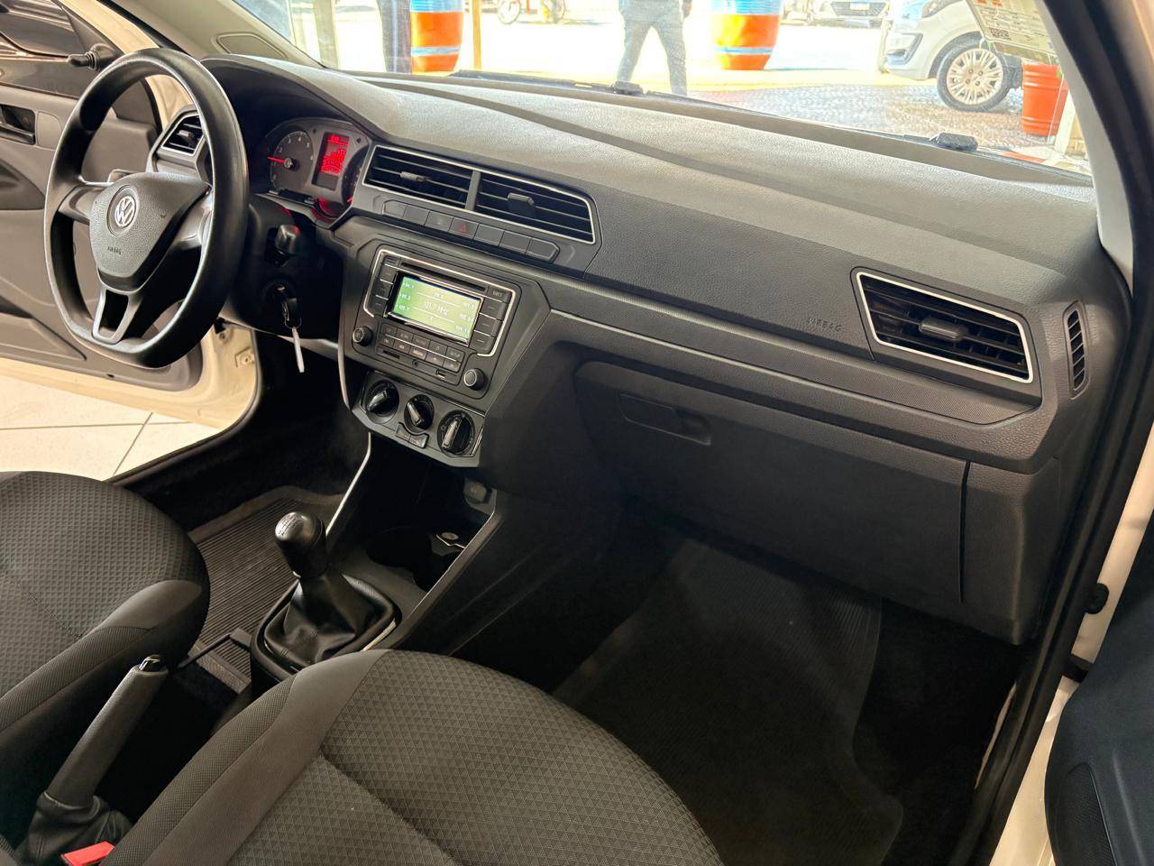 VOLKSWAGEN VOYAGE
