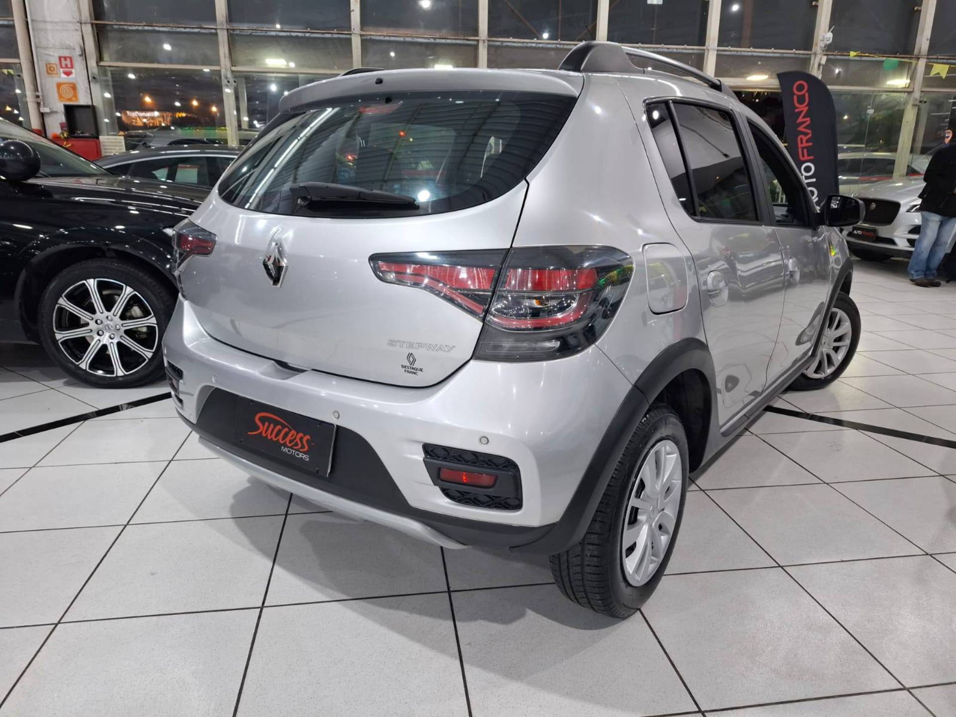 RENAULT SANDERO
