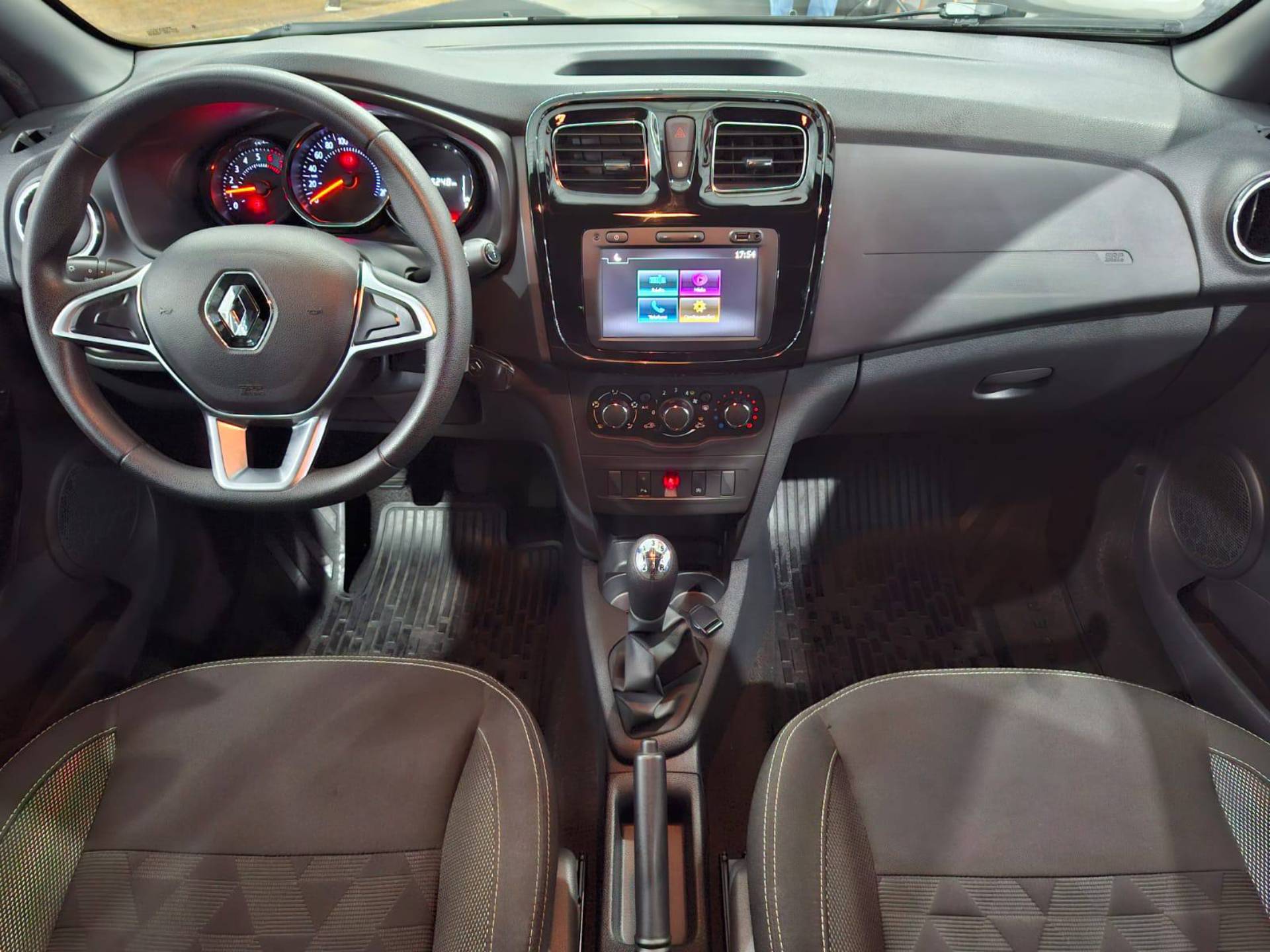 RENAULT SANDERO