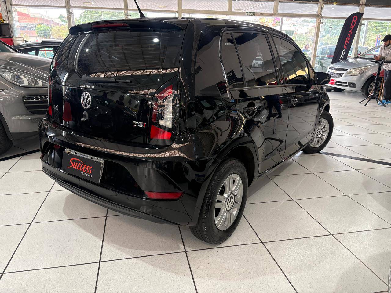 VOLKSWAGEN UP