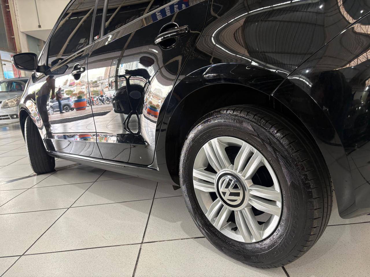 VOLKSWAGEN UP
