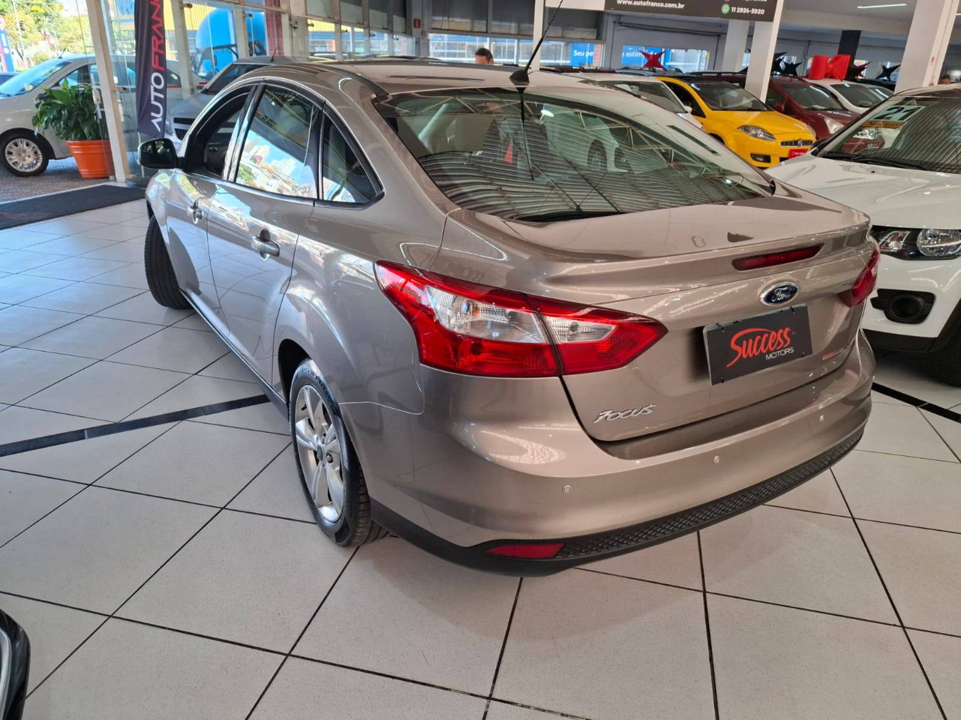 FORD FOCUS