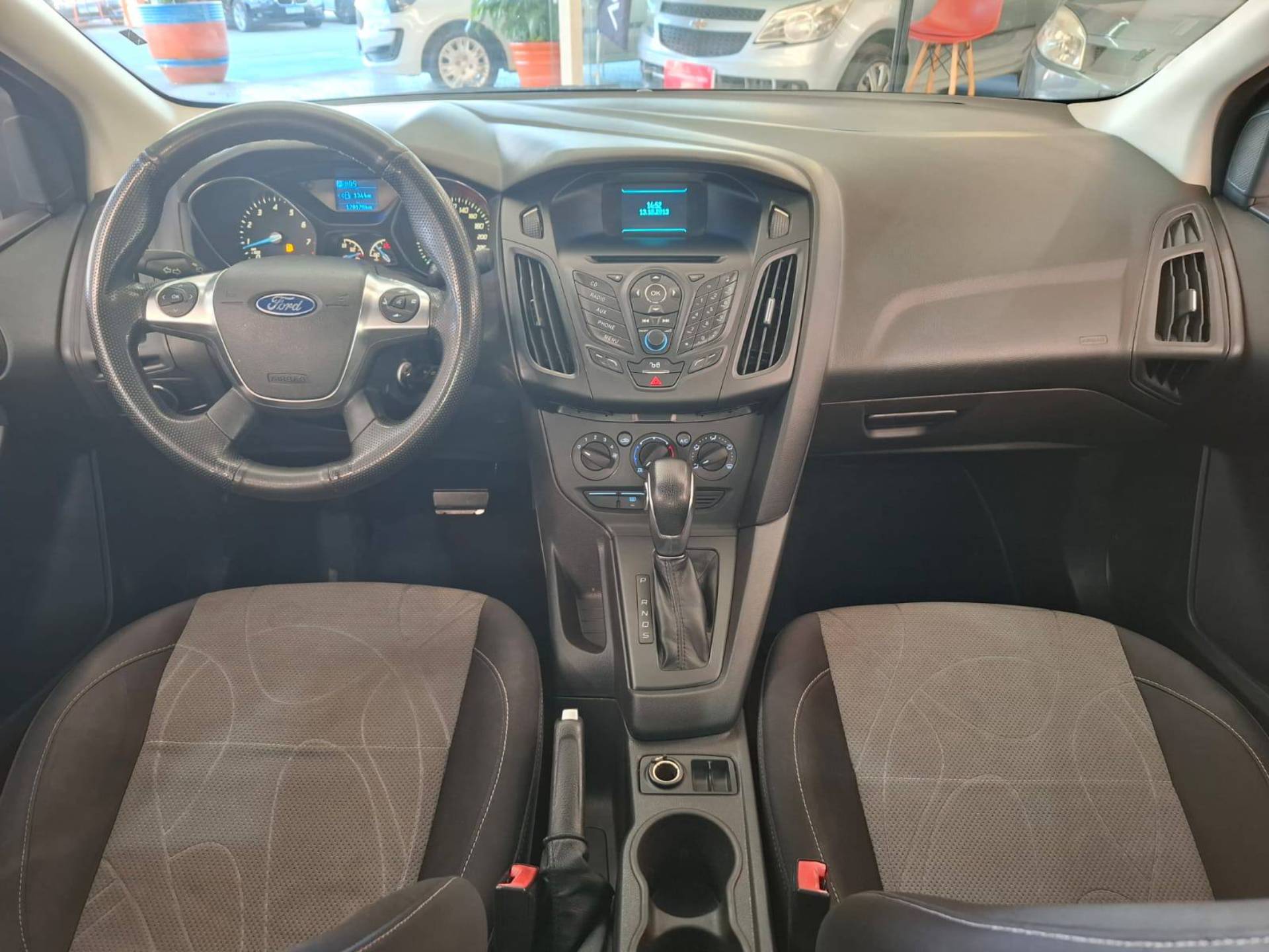 FORD FOCUS