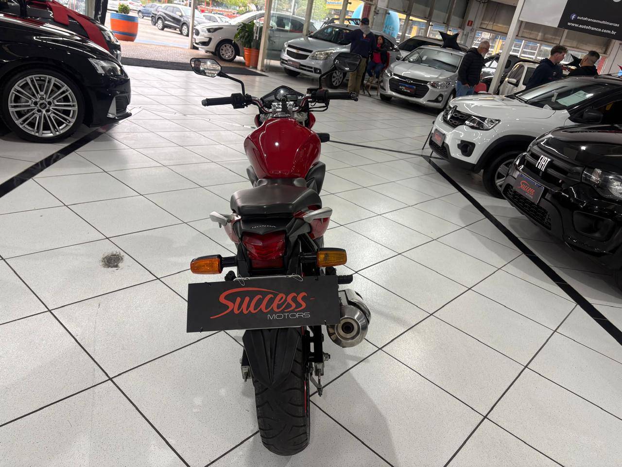 HONDA CB 300R