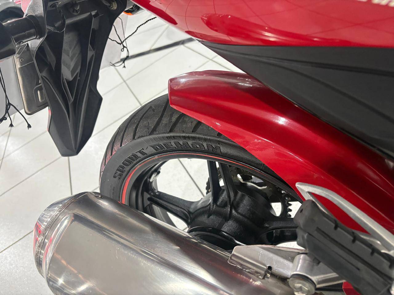 HONDA CB 300R