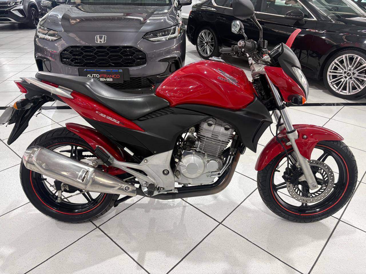 HONDA CB 300R