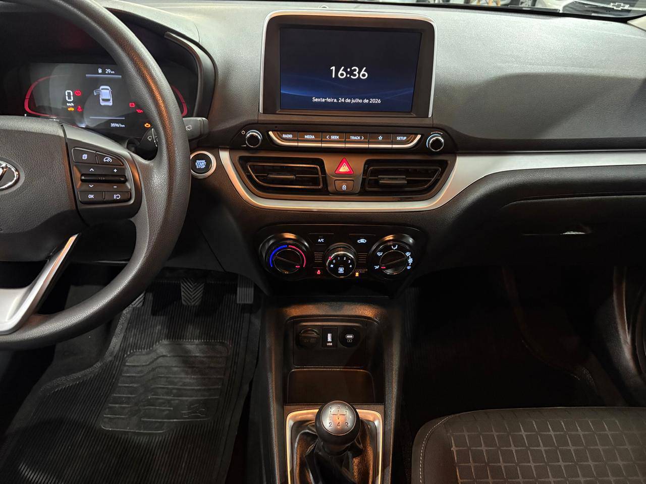 HYUNDAI HB20