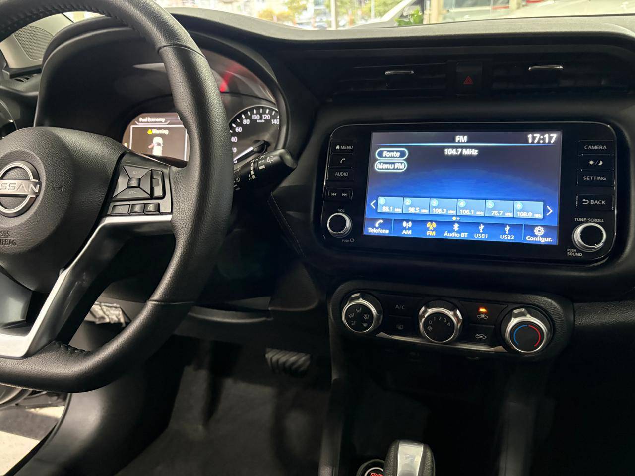 NISSAN KICKS
