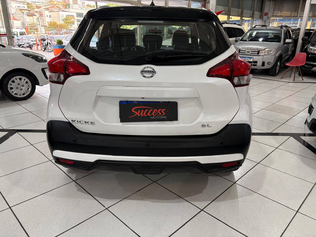 NISSAN KICKS