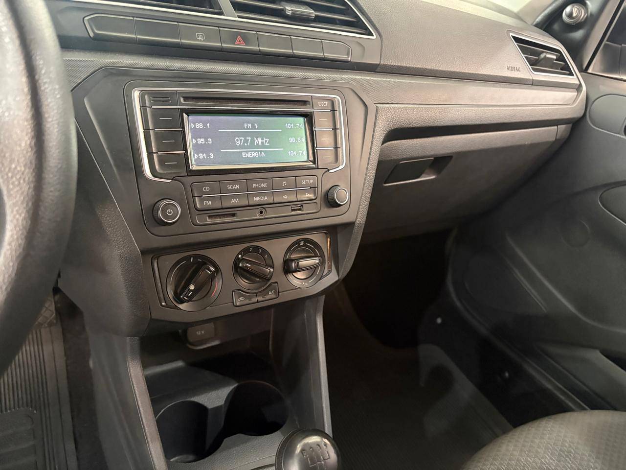 VOLKSWAGEN VOYAGE