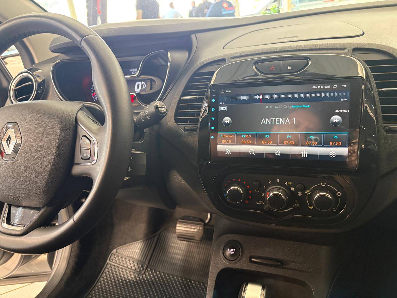 RENAULT CAPTUR