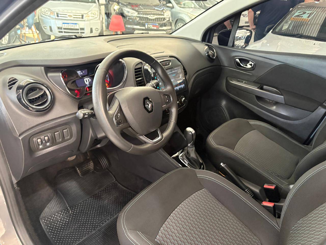 RENAULT CAPTUR