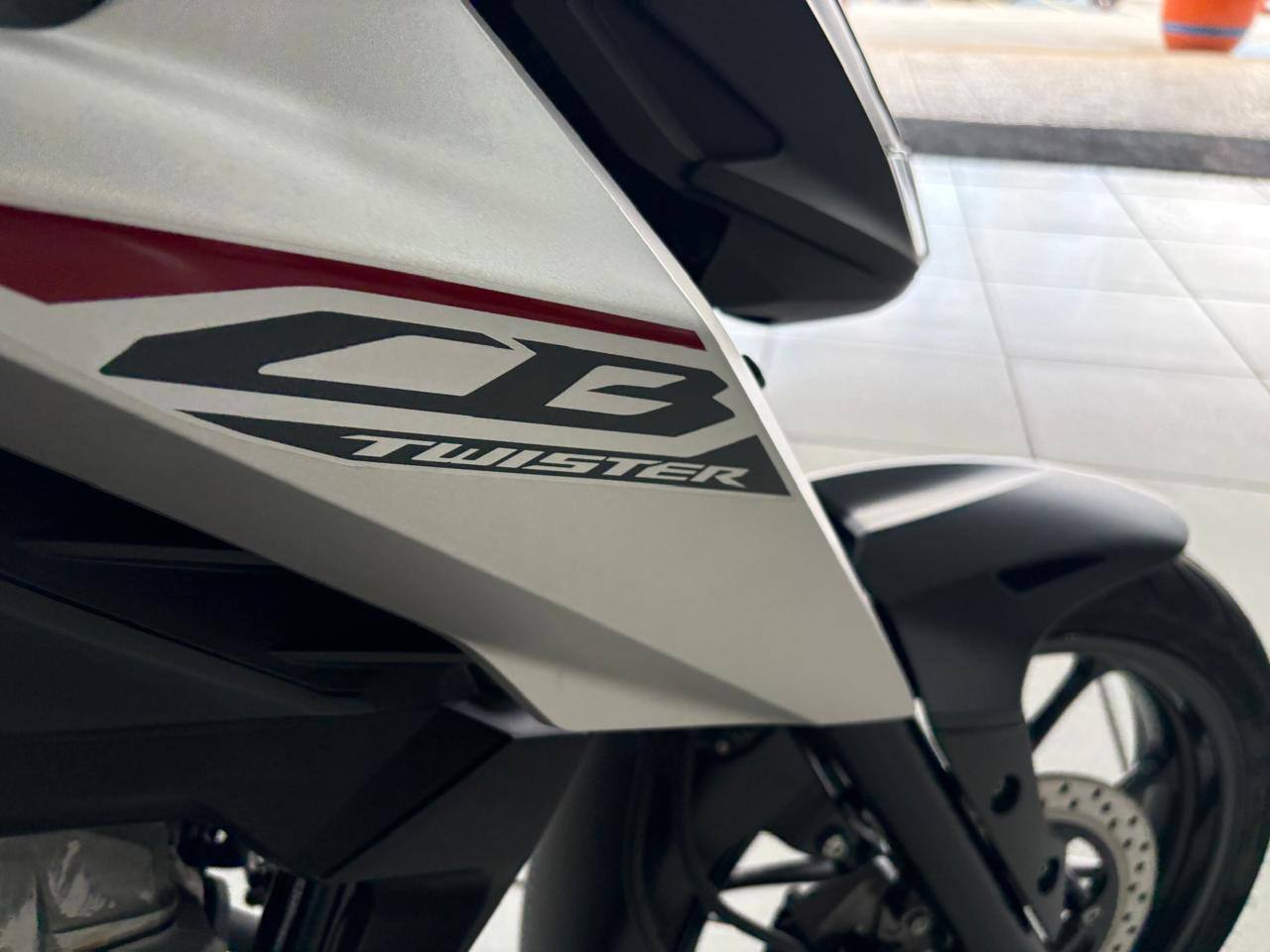 HONDA CB 300F TWISTER ABS