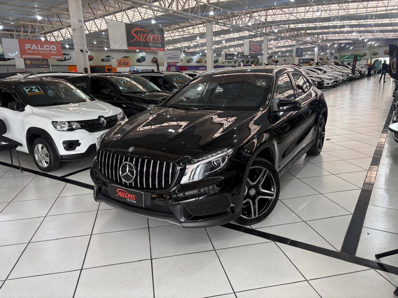 MERCEDES-BENZ GLA 250