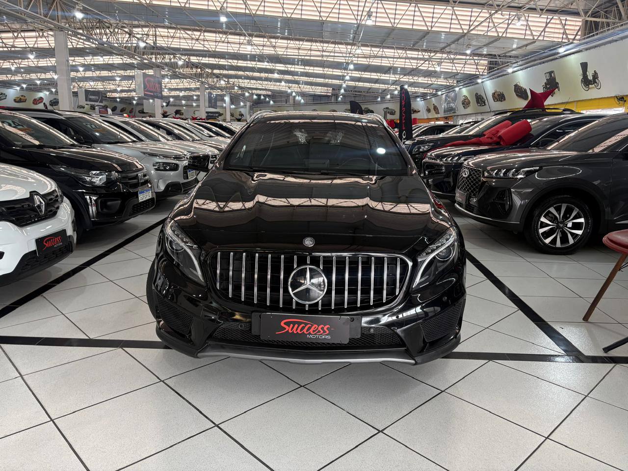 MERCEDES-BENZ GLA 250
