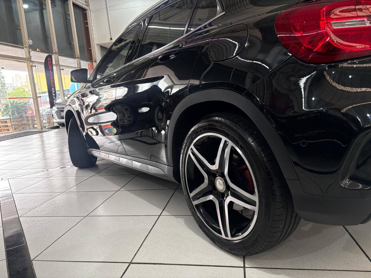MERCEDES-BENZ GLA 250