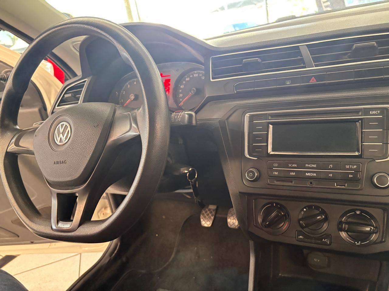 VOLKSWAGEN GOL