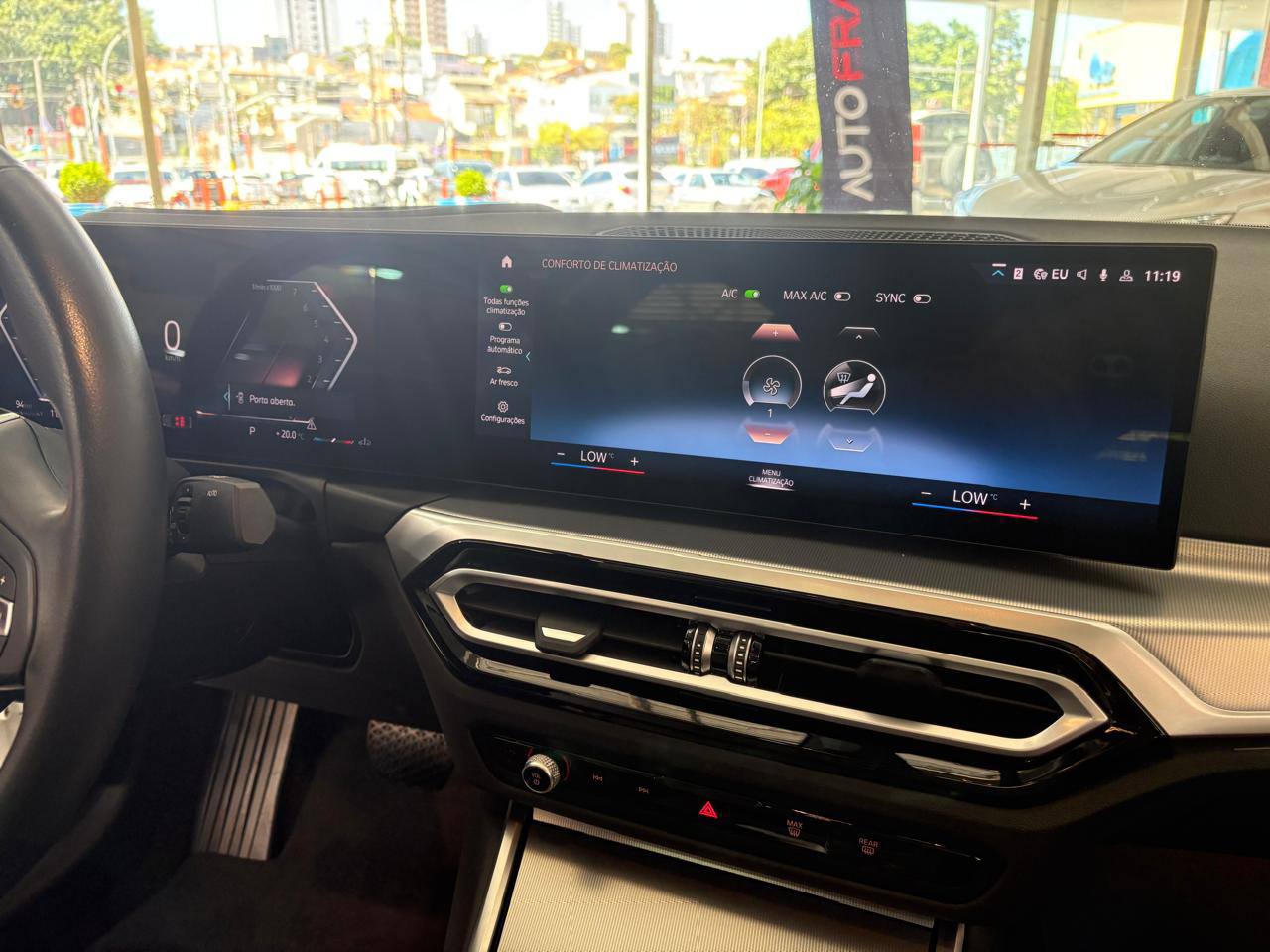 BMW 320i