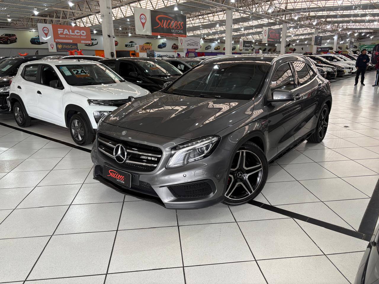 MERCEDES-BENZ GLA 250