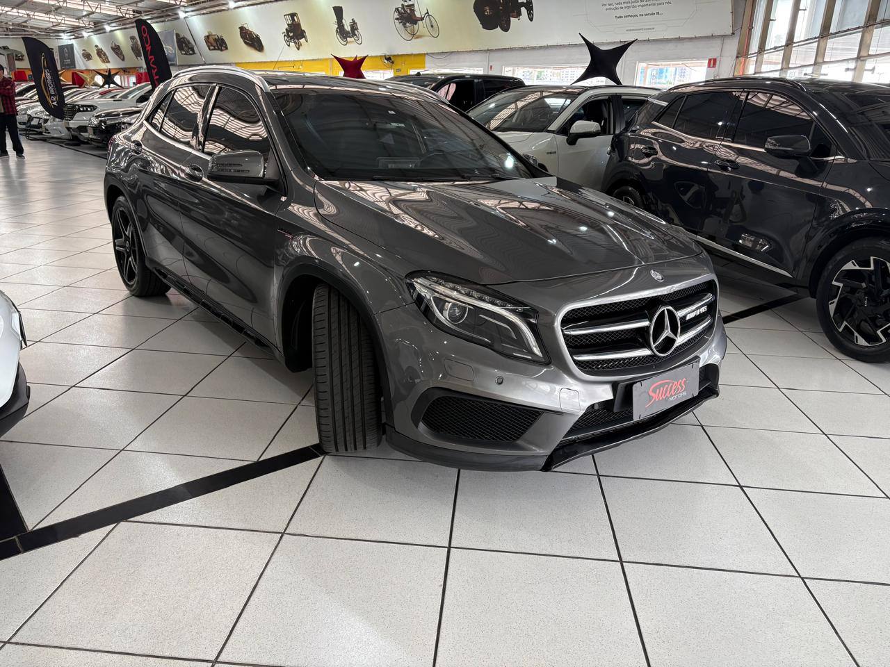 MERCEDES-BENZ GLA 250