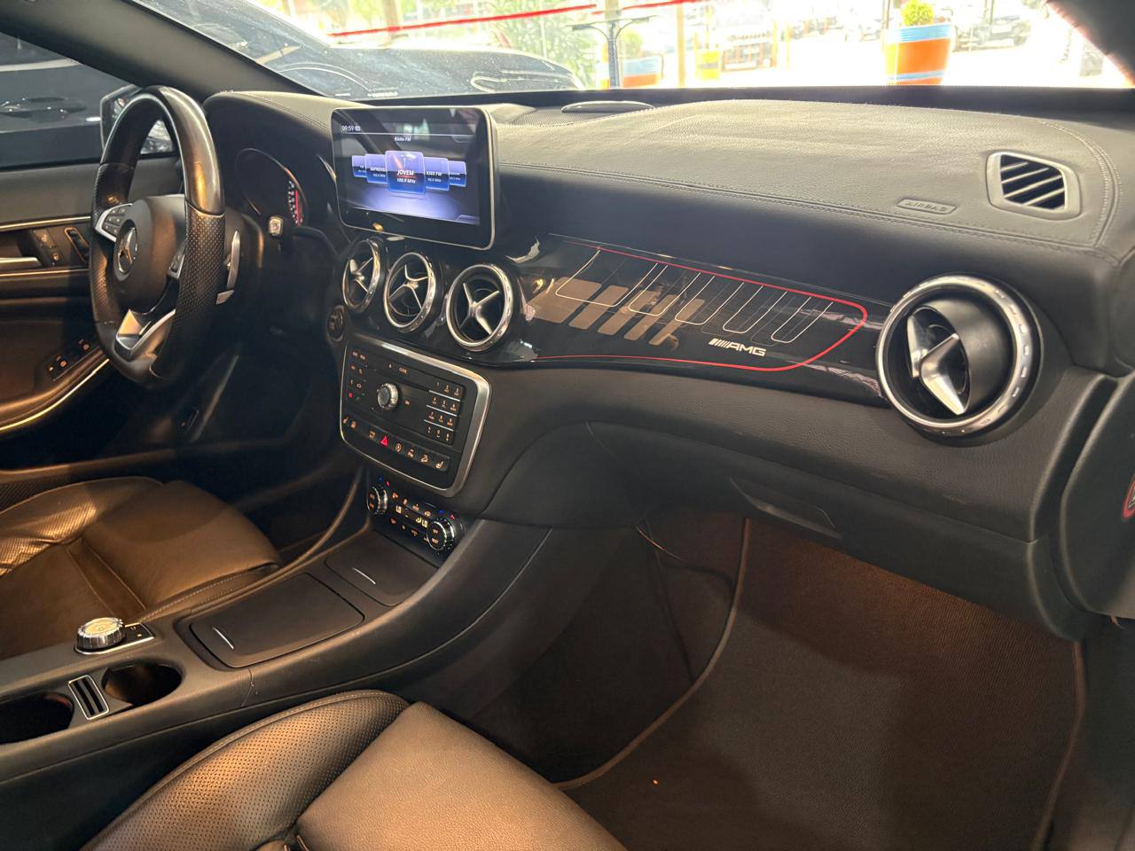 MERCEDES-BENZ GLA 250