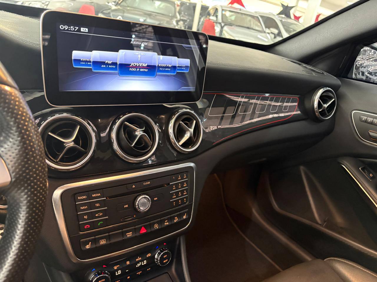 MERCEDES-BENZ GLA 250