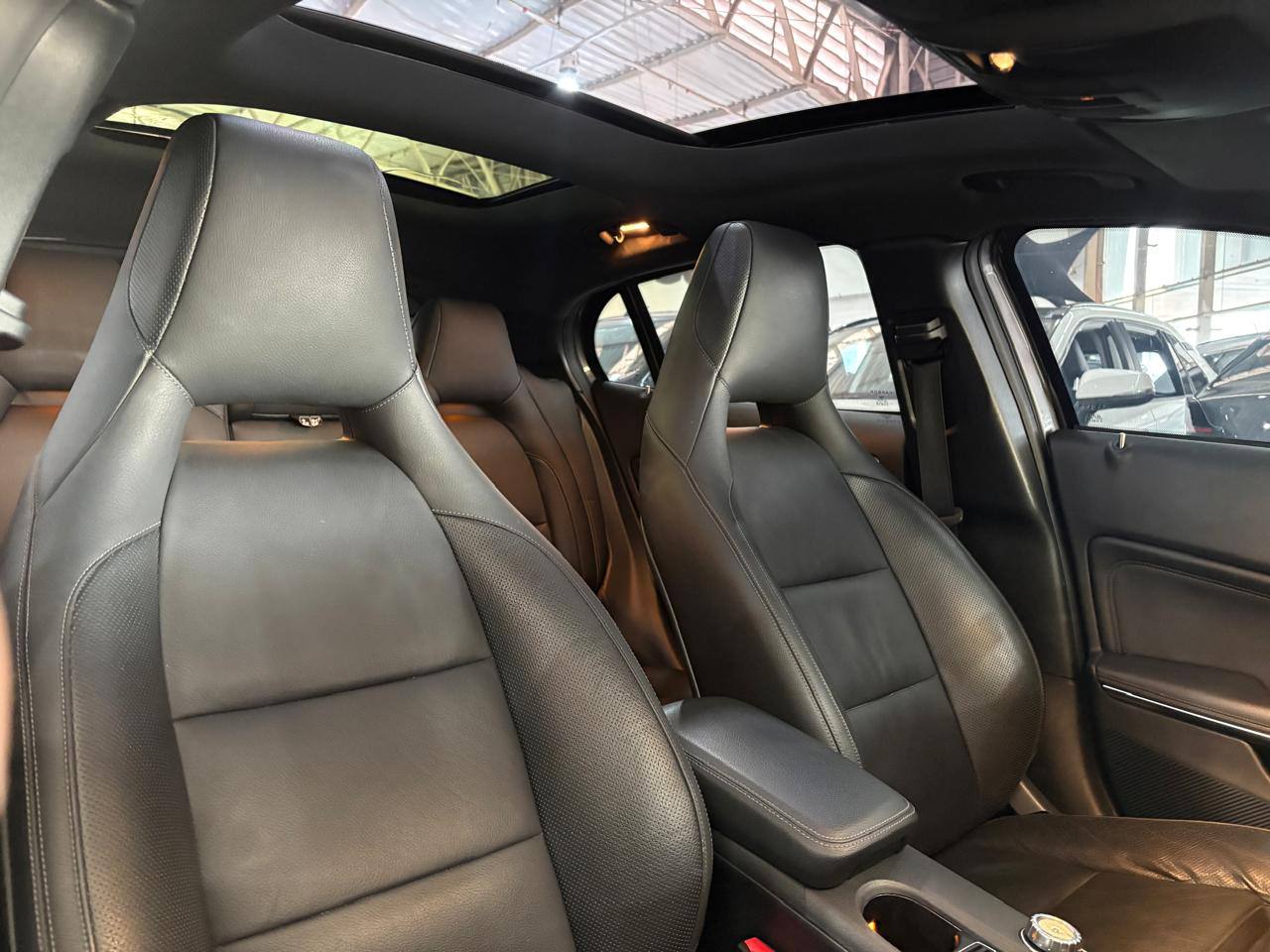 MERCEDES-BENZ GLA 250