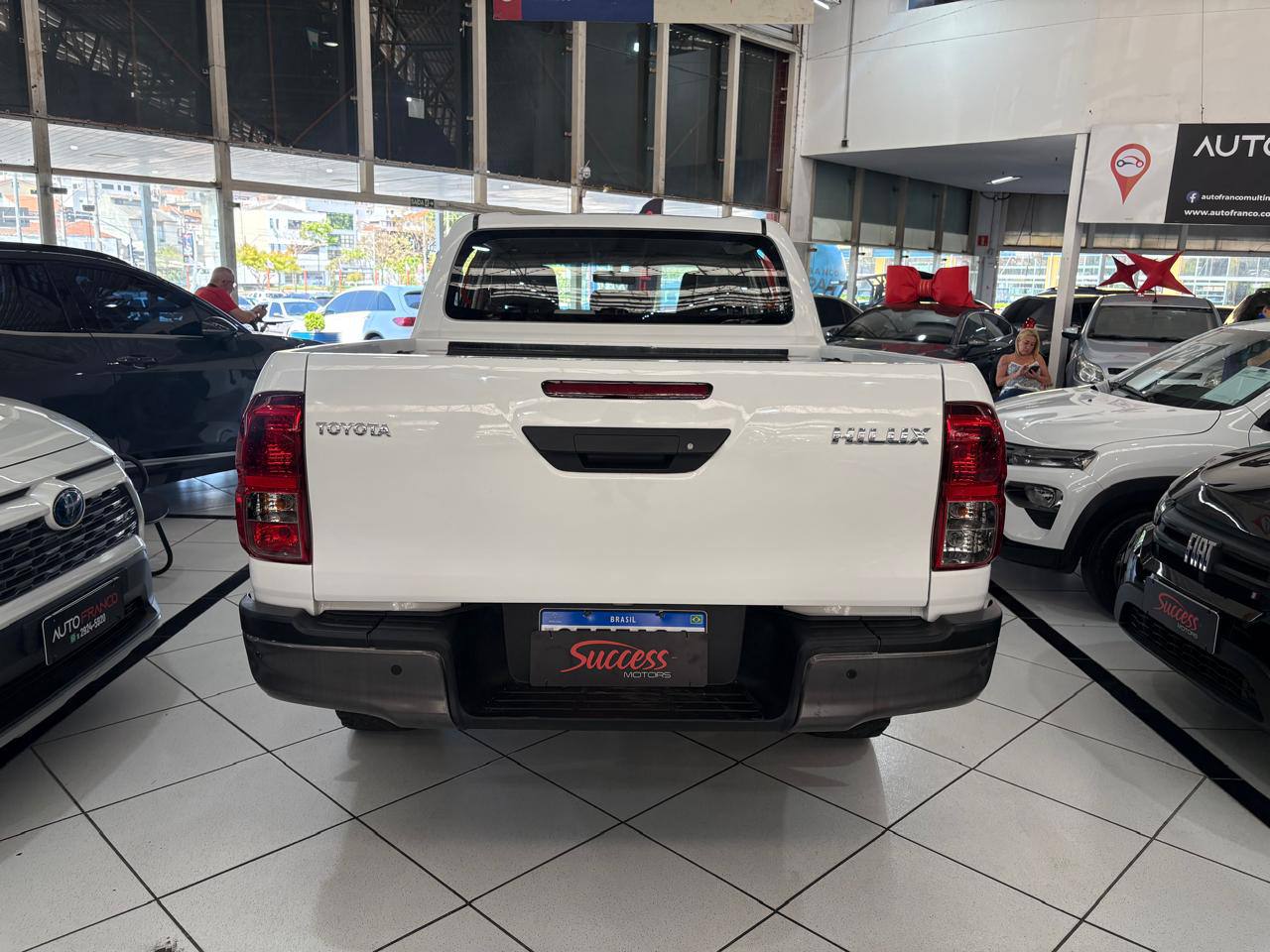 TOYOTA HILUX