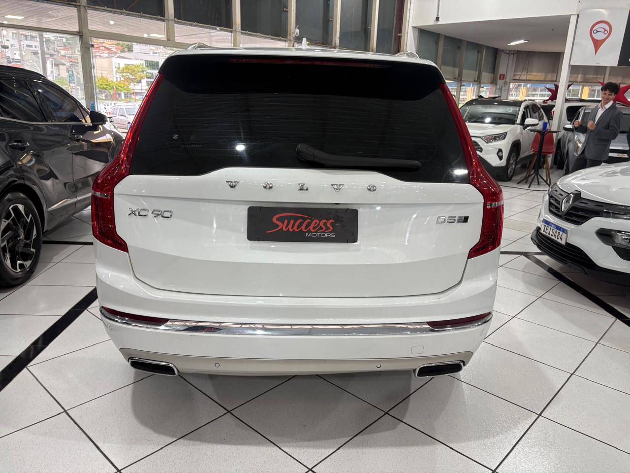 VOLVO XC90