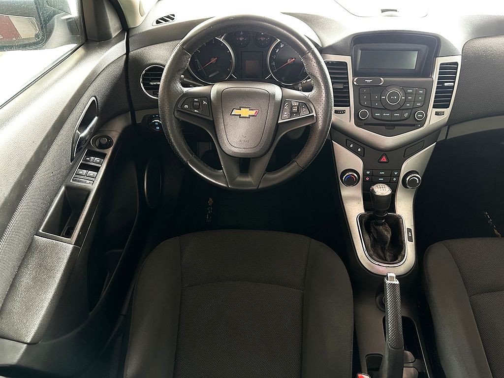 CHEVROLET CRUZE
