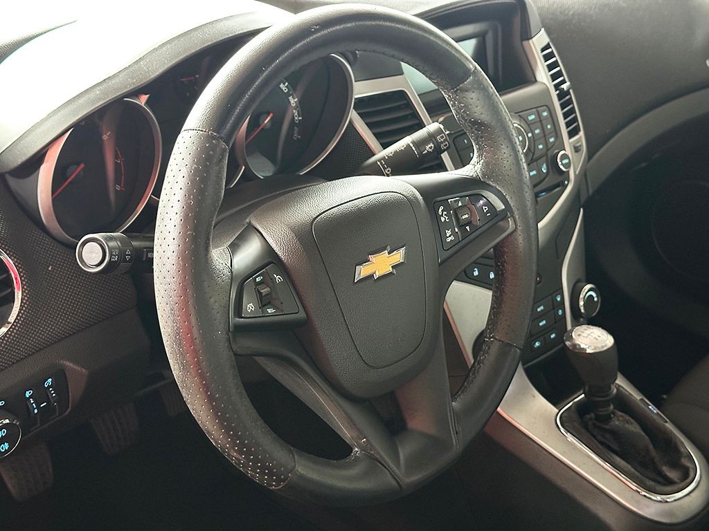 CHEVROLET CRUZE