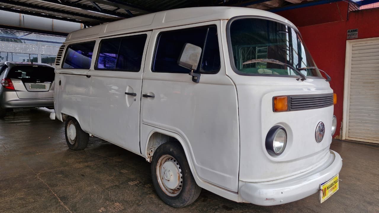 VOLKSWAGEN KOMBI