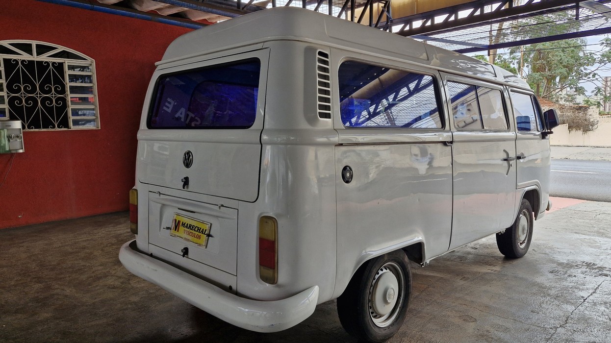 VOLKSWAGEN KOMBI