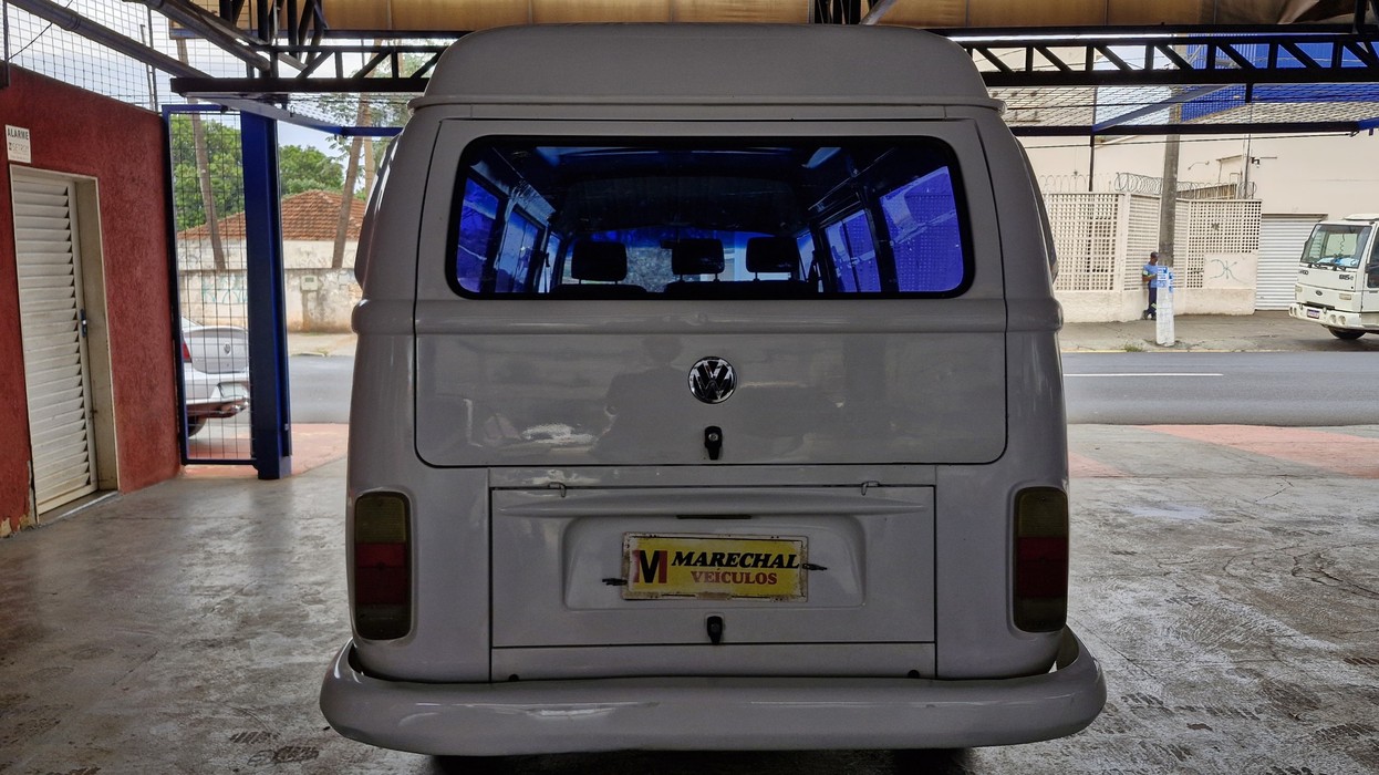 VOLKSWAGEN KOMBI
