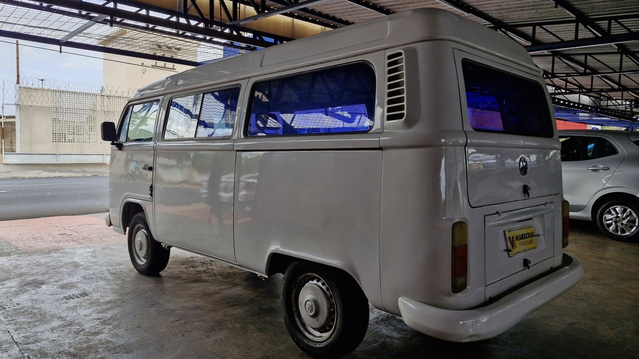 VOLKSWAGEN KOMBI