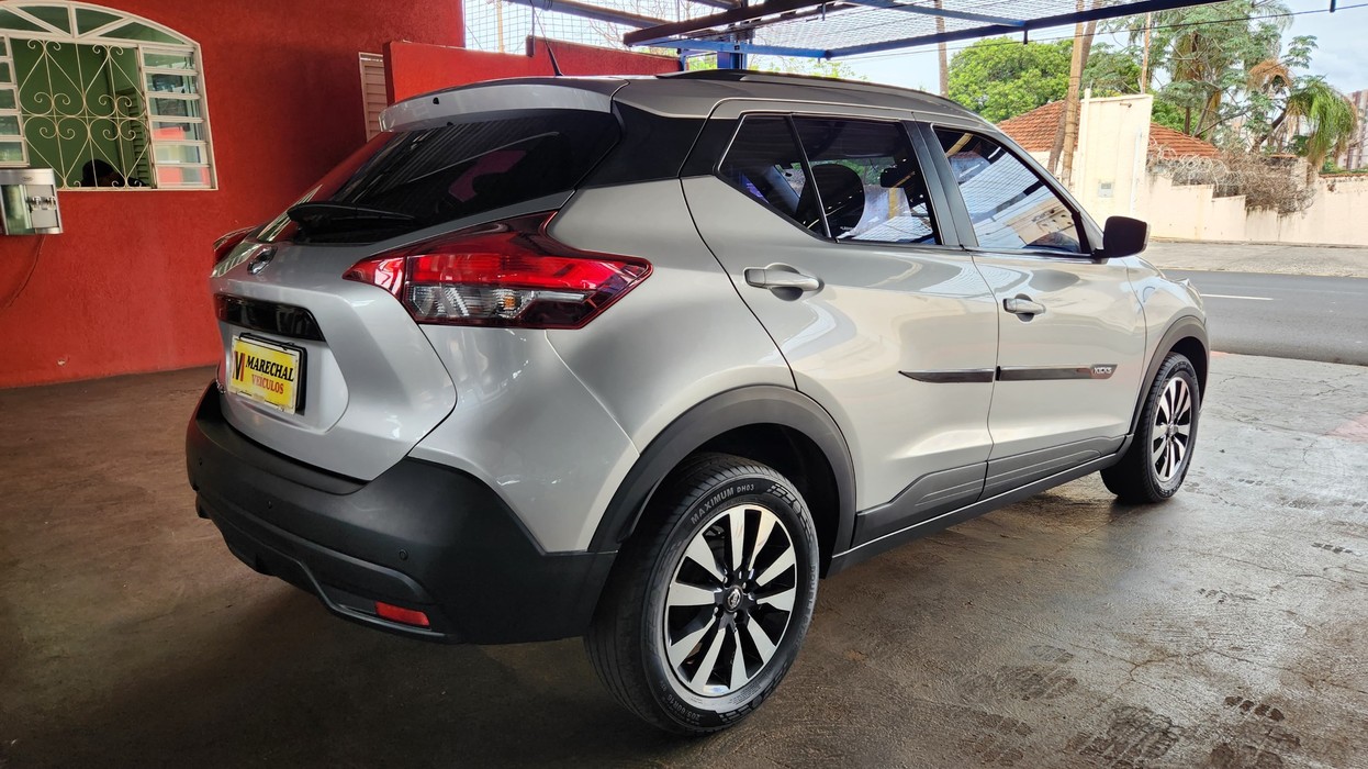 NISSAN KICKS