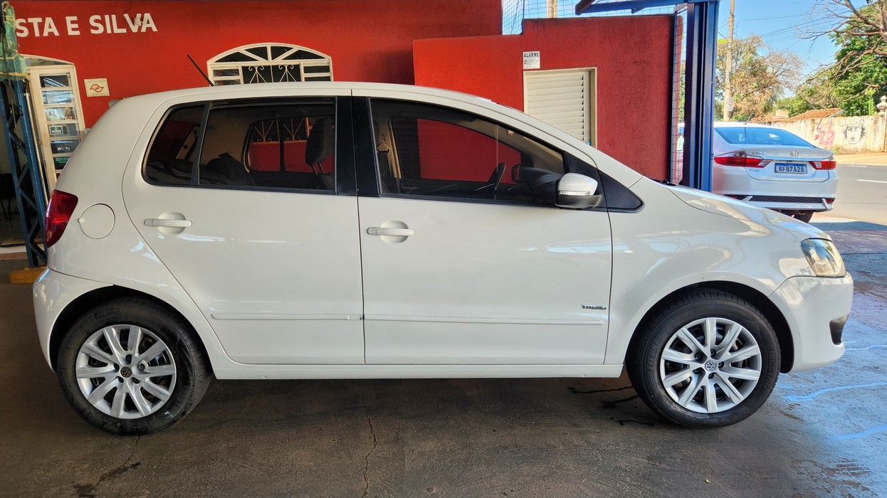 VOLKSWAGEN FOX