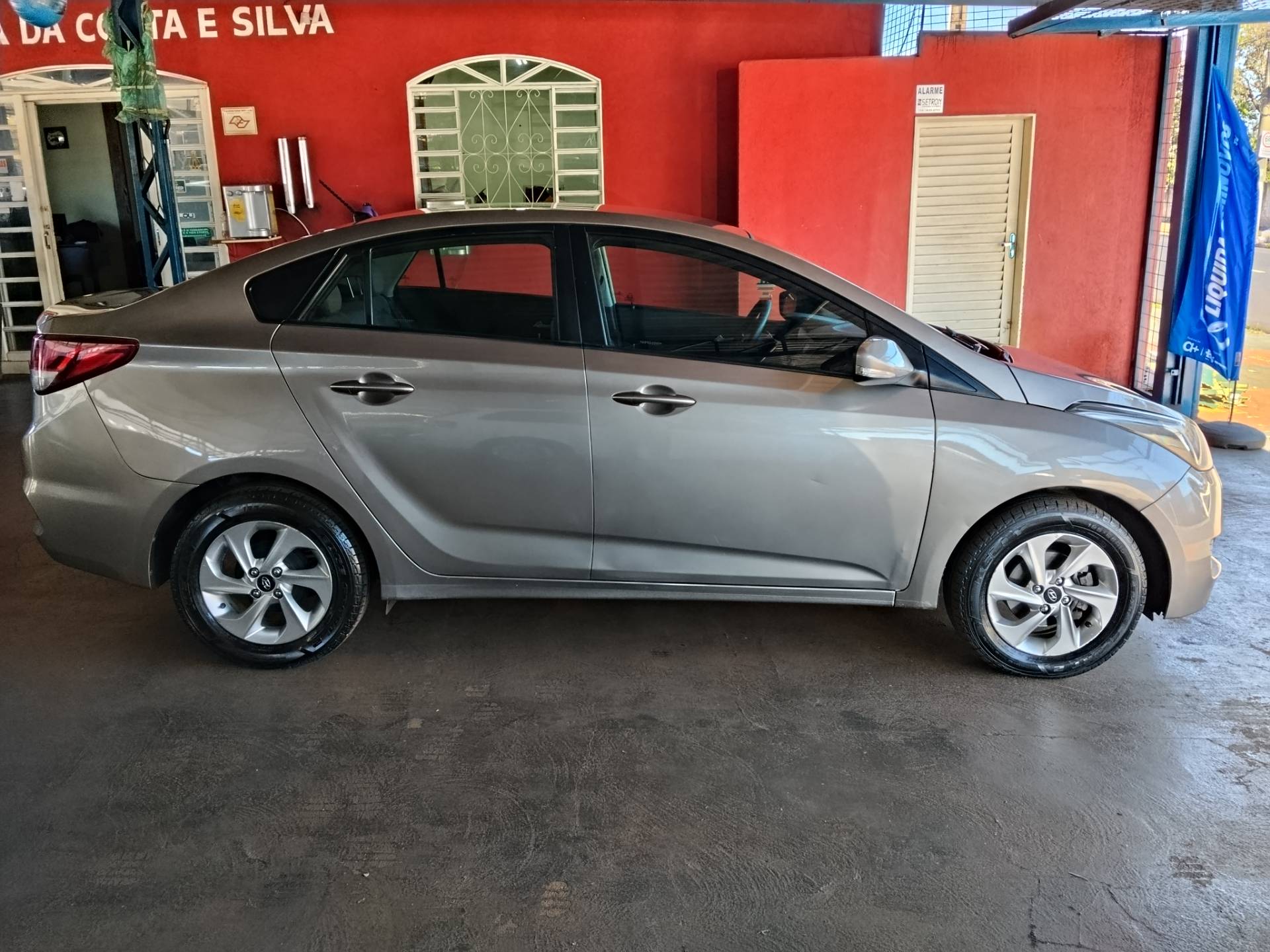 HYUNDAI HB20S