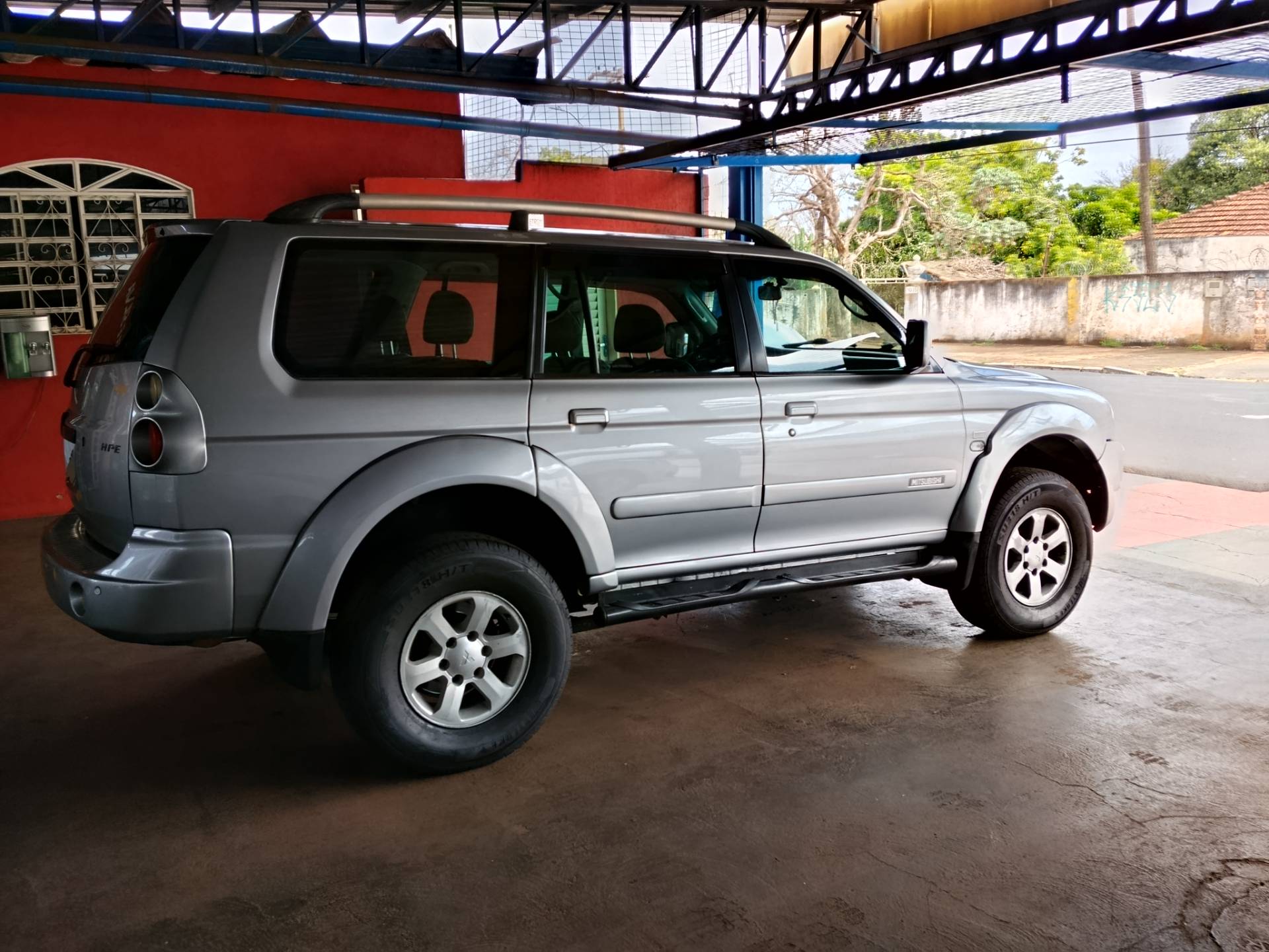 MITSUBISHI PAJERO SPORT