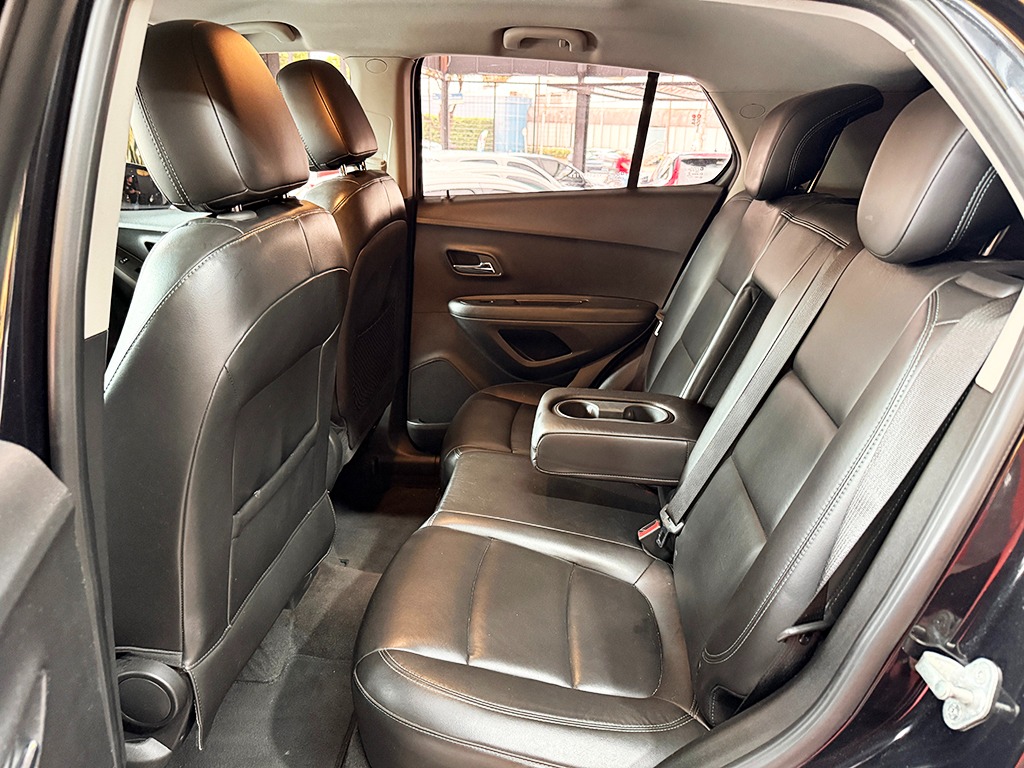 CHEVROLET TRACKER