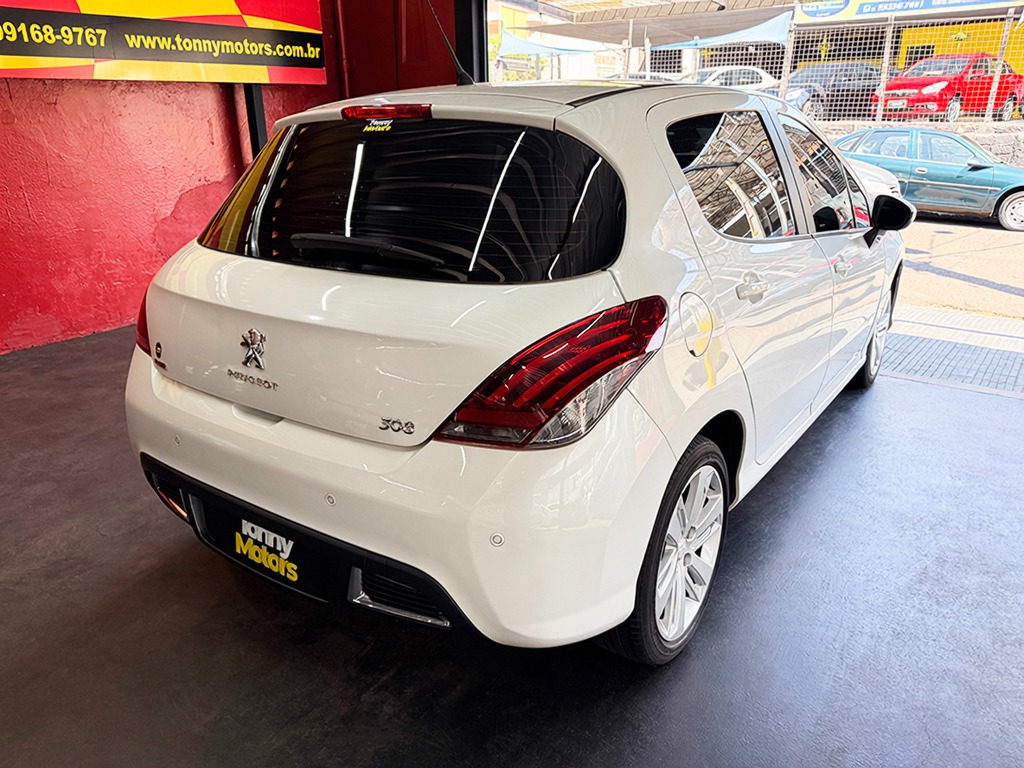 PEUGEOT 308