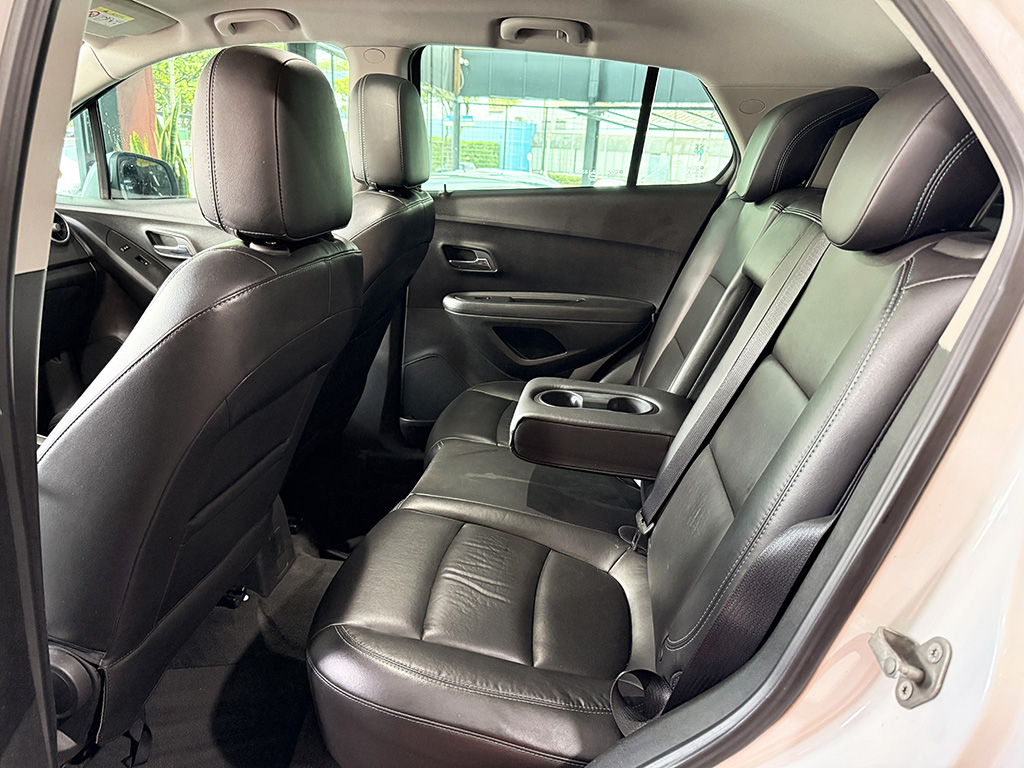 CHEVROLET TRACKER