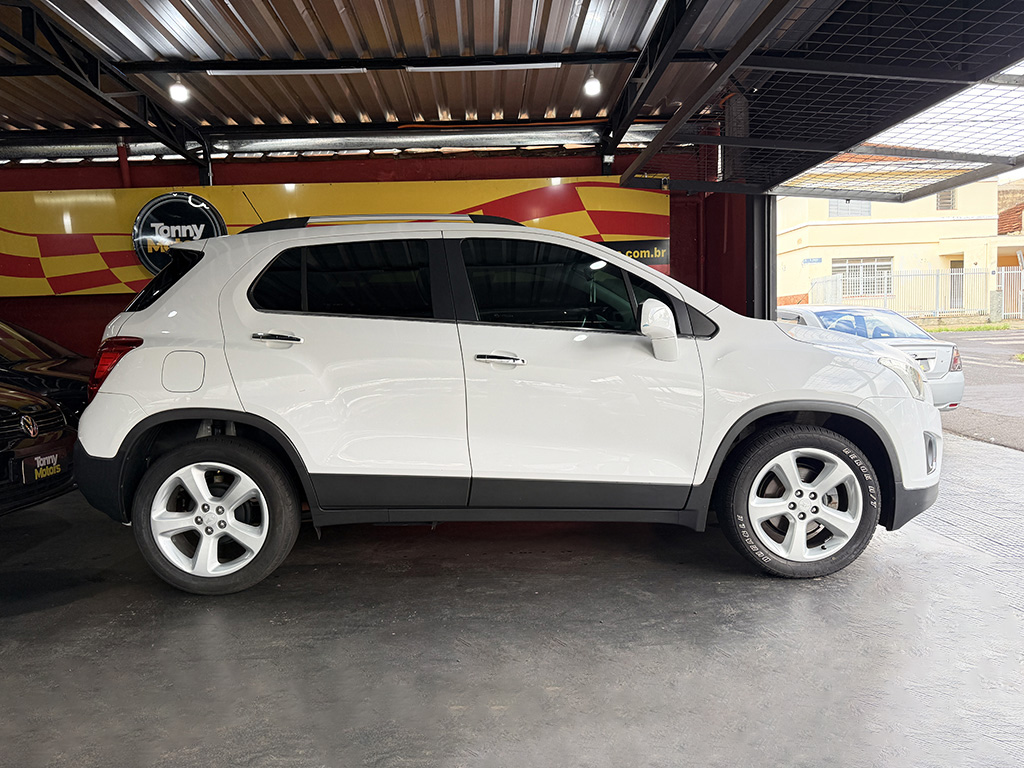 CHEVROLET TRACKER