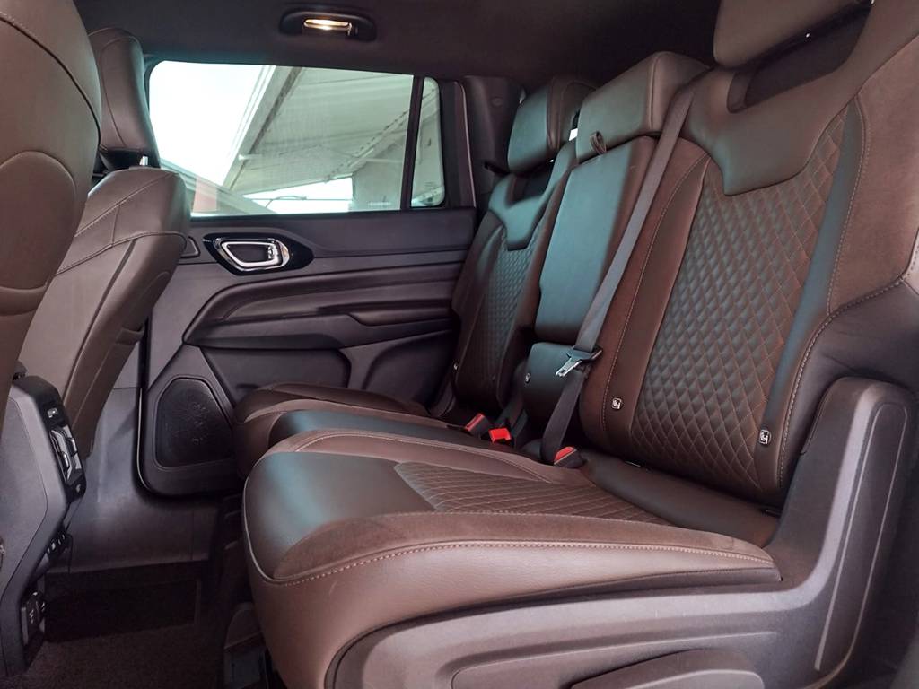 JEEP COMMANDER