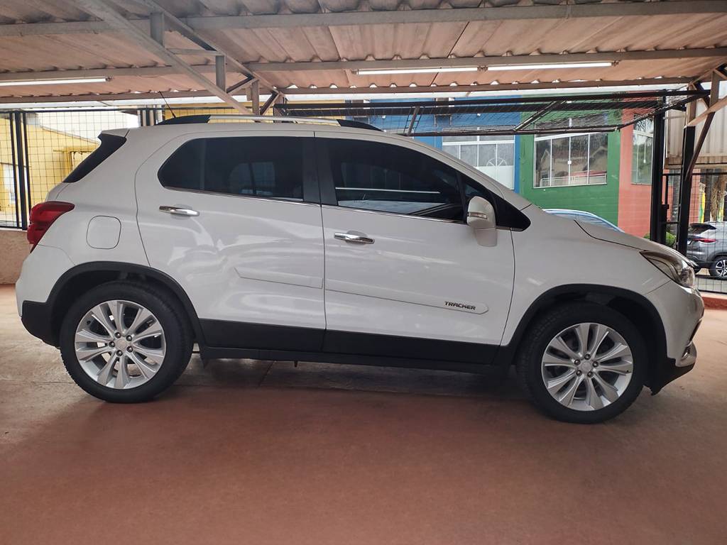 CHEVROLET TRACKER