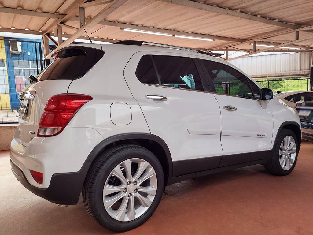 CHEVROLET TRACKER